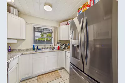 19034 Western Blvd, Hayward, CA 94541 - Photo 12