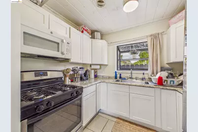 19034 Western Blvd, Hayward, CA 94541 - Photo 10