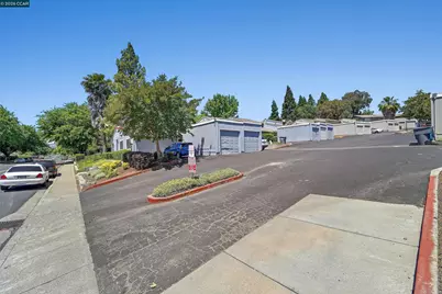 717 Beelard Dr, Vacaville, CA 95687 - Photo 32