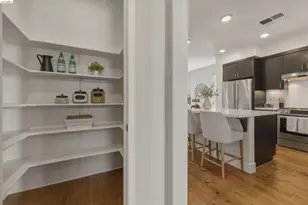 467 Mitchell Ave, Alameda, CA 94501 - Photo 24