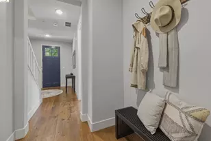 467 Mitchell Ave, Alameda, CA 94501 - Photo 4