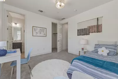 467 Mitchell Ave, Alameda, CA 94501 - Photo 34