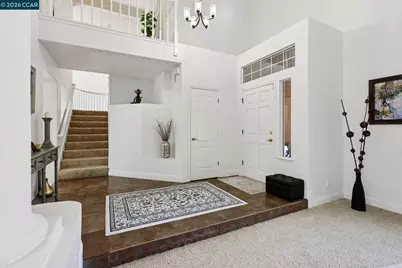 242 El Pueblo Pl, Clayton, CA 94517 - Photo 4