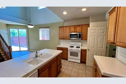 3811 Claire St, Stockton, CA 95212 - Photo 8