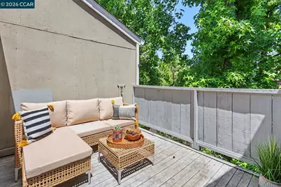378 Camelback Rd, Pleasant Hill, CA 94523 - Photo 12