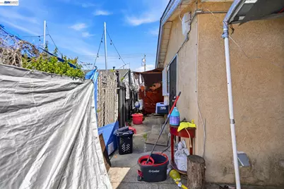 403-405 105th Ave, Oakland, CA 94603 - Photo 8