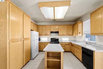 1153 Syracuse Ln, Manteca, CA 95336 - Photo 20