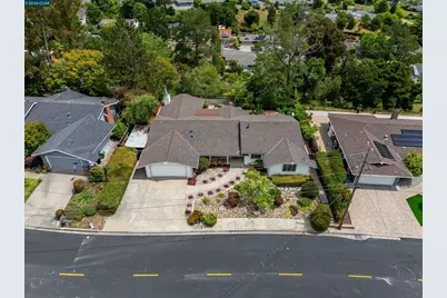 61 Sullivan Dr, Moraga, CA 94556 - Photo 48