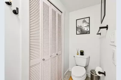 574 48th St #203, Oakland, CA 94609 - Photo 24