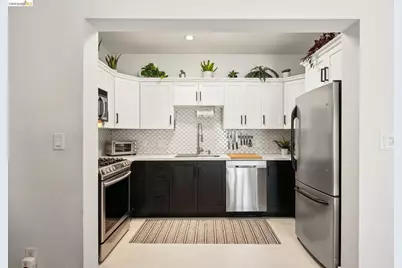 574 48th St #203, Oakland, CA 94609 - Photo 6