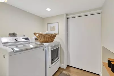 223 Park View Ave, Piedmont, CA 94610 - Photo 34