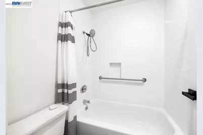 2077 Washington Ave #212, San Leandro, CA 94577 - Photo 14