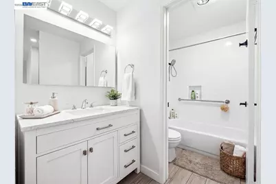 2077 Washington Ave #212, San Leandro, CA 94577 - Photo 12