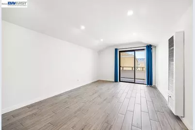 2077 Washington Ave #212, San Leandro, CA 94577 - Photo 2