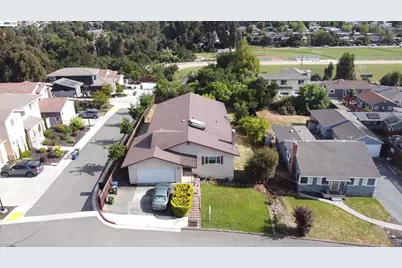 4591 Edwards Ln, Castro Valley, CA 94546 - Photo 32