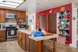 4591 Edwards Ln, Castro Valley, CA 94546 - Photo 6