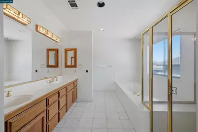 2055 Cypress Pt, Discovery Bay, CA 94505 - Photo 28