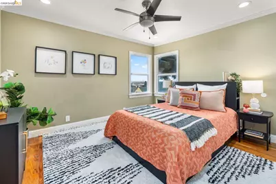 7523 Outlook Ave, Oakland, CA 94605 - Photo 14