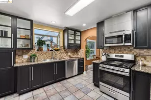 7523 Outlook Ave, Oakland, CA 94605 - Photo 10