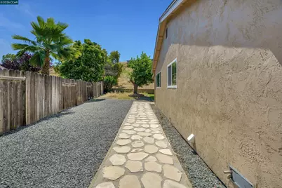 2333 Arthur Way, Antioch, CA 94509 - Photo 10