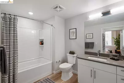 260 Brooklyn Basin Way #426, Oakland, CA 94606 - Photo 18