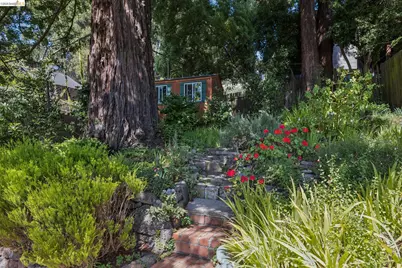8 Mosswood Rd, Berkeley, CA 94704 - Photo 42