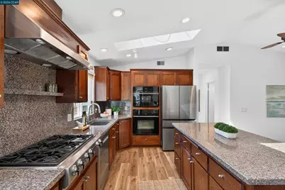 144 Dartmouth Pl, Benicia, CA 94510 - Photo 16