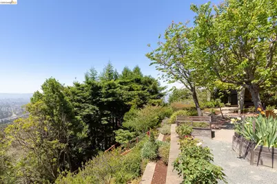 295 Gravatt Dr, Berkeley, CA 94705 - Photo 48