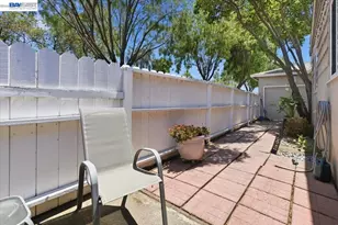 882 Tennyson Rd, Hayward, CA 94544 - Photo 2