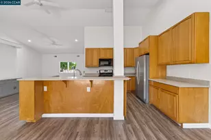 2037 Highland Dr, Concord, CA 94520 - Photo 12