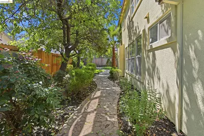 1050 Overland Place, Vacaville, CA 95687 - Photo 44