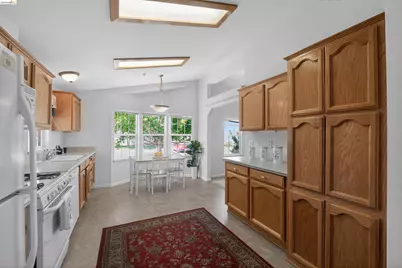 108 Palm Dr, Union City, CA 94587 - Photo 10