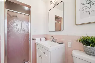 5263 Proctor Avenue, Oakland, CA 94618 - Photo 24