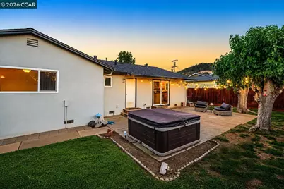 1346 Maryland Dr, Concord, CA 94521 - Photo 32