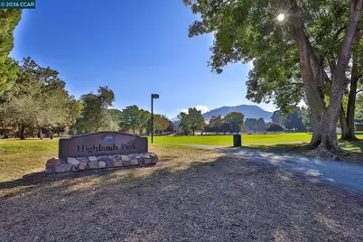 1346 Maryland Dr, Concord, CA 94521 - Photo 42