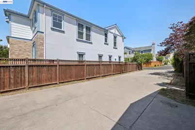 2361 Coral Sea St, Alameda, CA 94501 - Photo 82