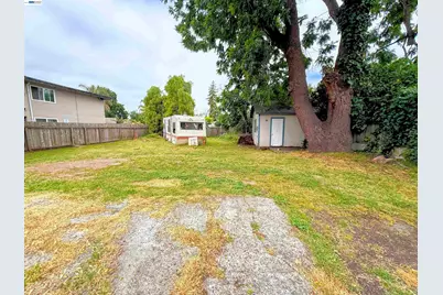 752 Blossom Way, Hayward, CA 94541 - Photo 12