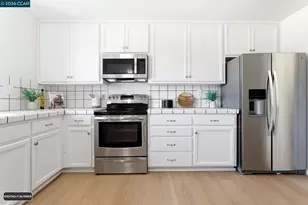 2173 Warwick Dr, Benicia, CA 94510 - Photo 14