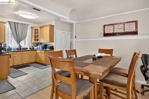 859 52nd St, Oakland, CA 94608 - Photo 4