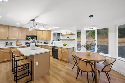 31067 Palomares Rd, Castro Valley, CA 94552 - Photo 22