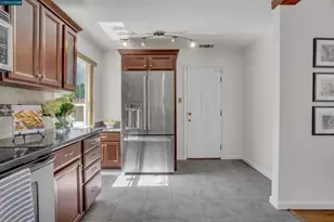 144 Roslyn Dr, Concord, CA 94518 - Photo 6