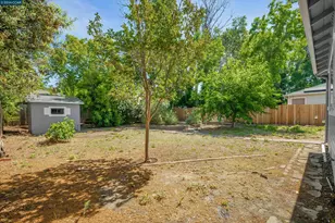 144 Roslyn Dr, Concord, CA 94518 - Photo 26