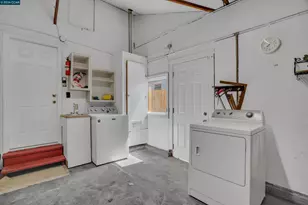 144 Roslyn Dr, Concord, CA 94518 - Photo 32