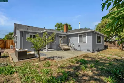 144 Roslyn Dr, Concord, CA 94518 - Photo 24
