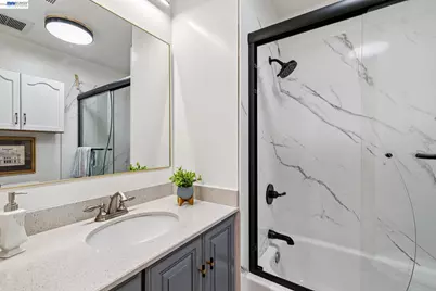 1118 Bismarck Ln, Alameda, CA 94502 - Photo 24