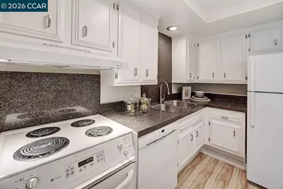 3317 Tice Creek Dr #6, Walnut Creek, CA 94595 - Photo 6