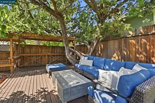 1056 El Centro Ave, Oakland, CA 94602 - Photo 32