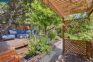 1056 El Centro Ave, Oakland, CA 94602 - Photo 36