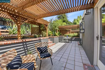 1056 El Centro Ave, Oakland, CA 94602 - Photo 28