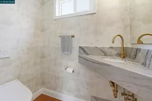 1056 El Centro Ave, Oakland, CA 94602 - Photo 14